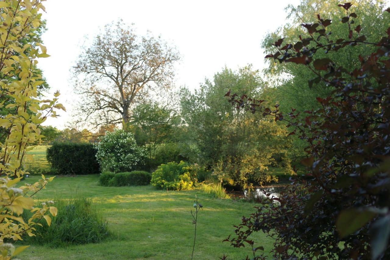 Bed and Breakfast Le Bourgis La Chapelle-Montligeon Exterior foto